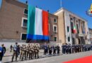 Festa della Repubblica a Latina, i Vigili del Fuoco coprono la Prefettura con il Tricolore
