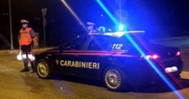 Ubriaco si rifiuta di fornire generalità a carabinieri, denunciato a San Felice Circeo