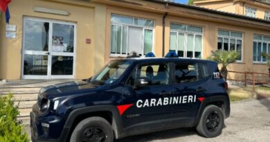 Atti vandalici in scuola media a San Felice Circeo, indagini