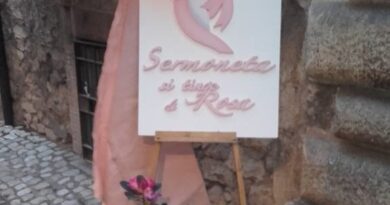 “Sermoneta si tinge di rosa”: libri, mostre, musica visite guidate e convegno sul “Turismo in rosa”. 20 e 21 aprile nel centro storico