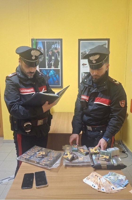 Sezze, fermato in auto con 8 chili di hashish: arrestato 24enne