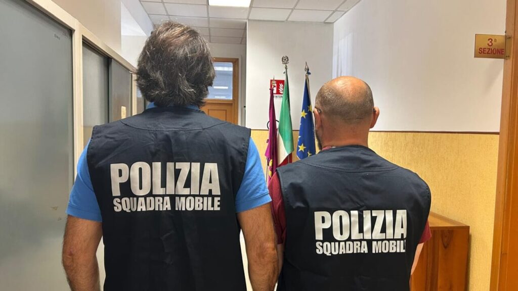 Scoperto con dosi già pronte di crack, cocaina e hashish: 23enne pusher finisce in carcere