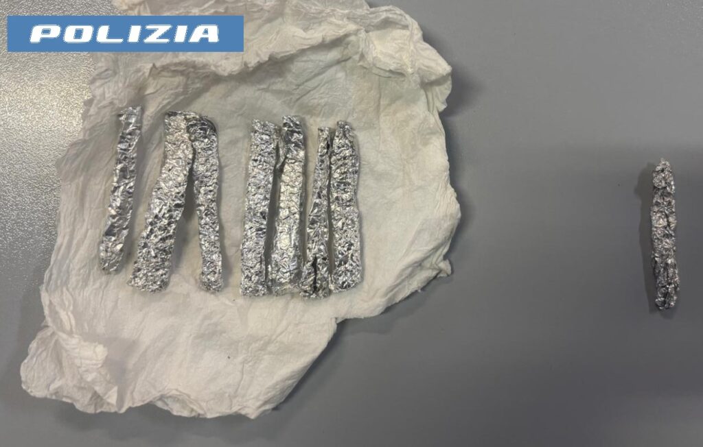 Latina, controlli straordinari della Polizia nelle zone della movida: denunciato un giovane per spaccio